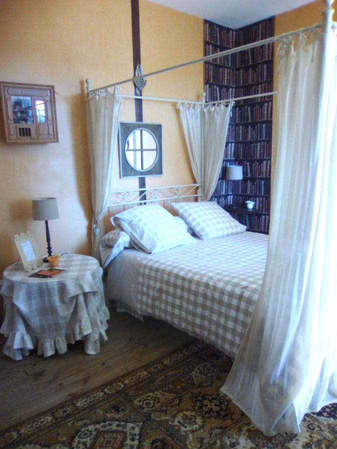 La Ganse Blanche Bed & Breakfast Usson-en-Forez Bagian luar foto